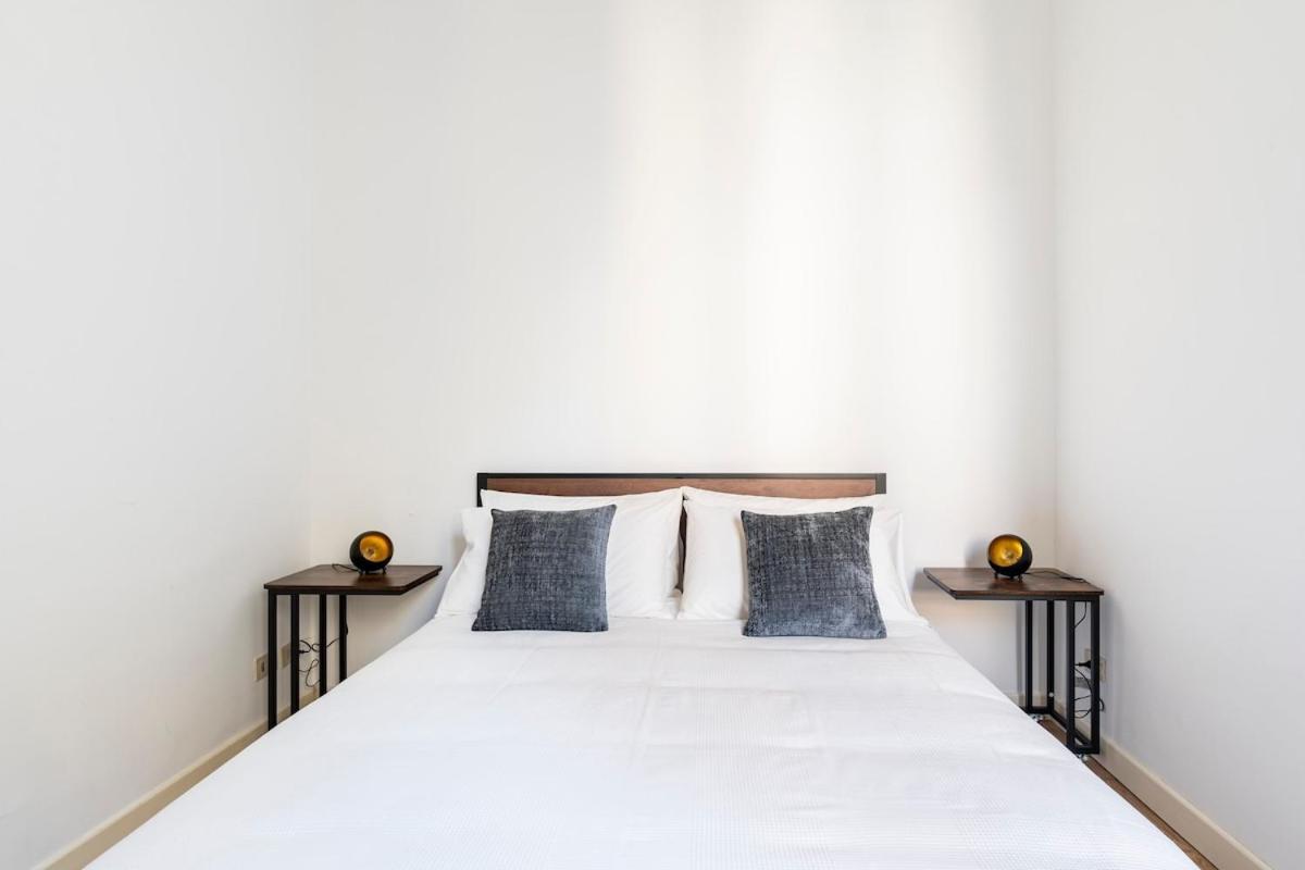 Principe House, Rome, 3 Bedroom 2 Bath, Elegant Full Of Light