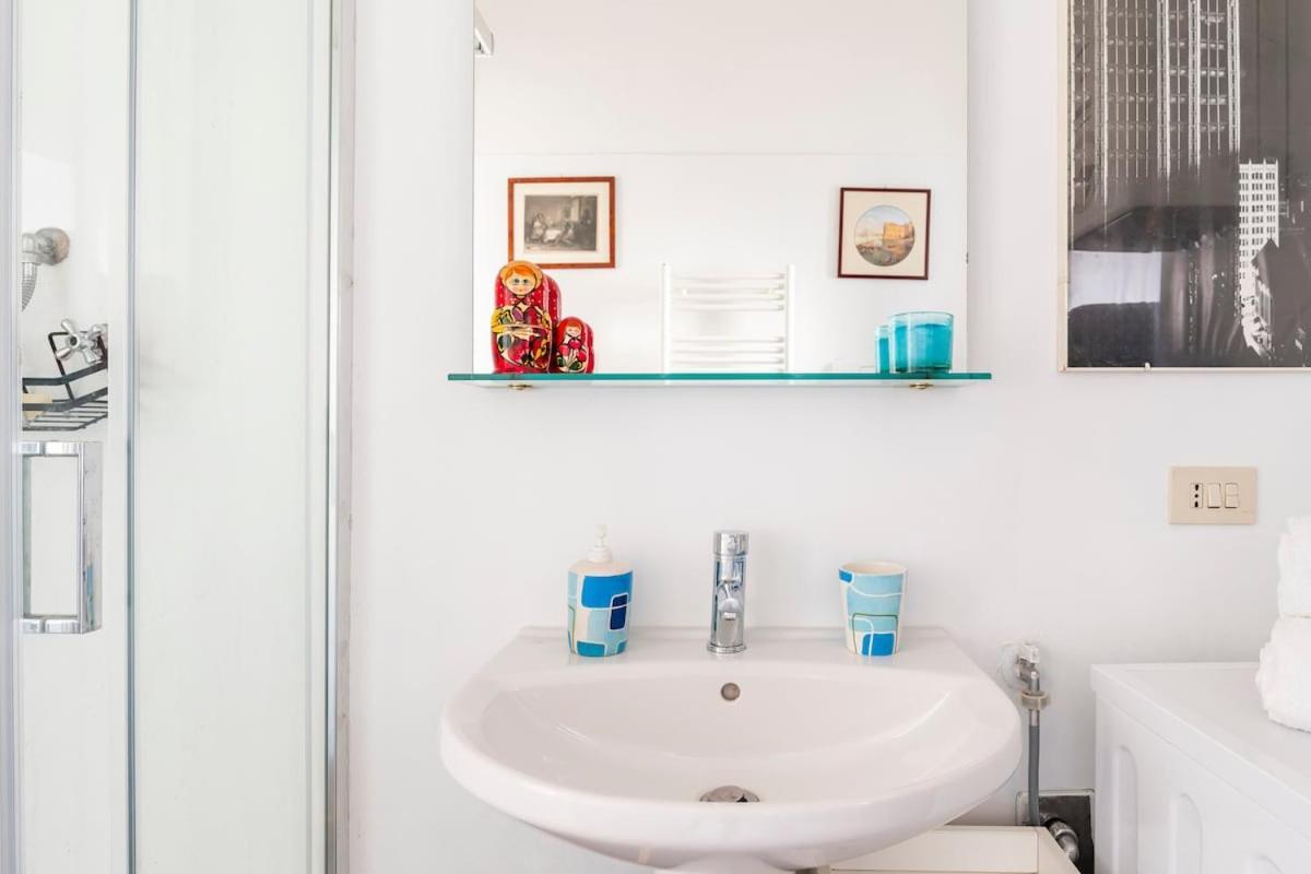 Principe House, Rome, 3 Bedroom 2 Bath, Elegant Full Of Light * Rom